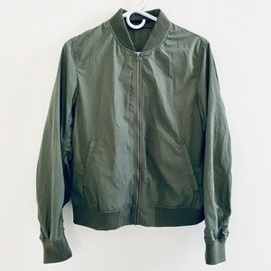 Uniqlo Camo Green A6 Blouson Utility Fashion Women's Jacket Windbreaker Bomber M